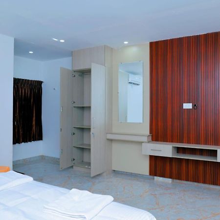 Grand Sangeetham Inn Тіруччендур Екстер'єр фото